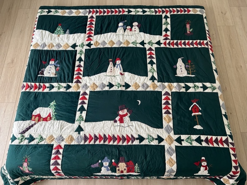 Vintage Winter Snowman Patchwork Quilt | Forest Green Christmas Bedspread